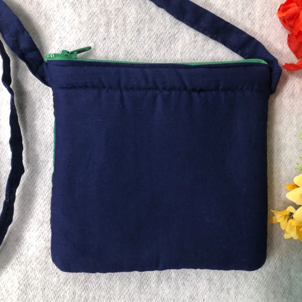 NWOT - Parrot Appliquéd Mini Bag_9